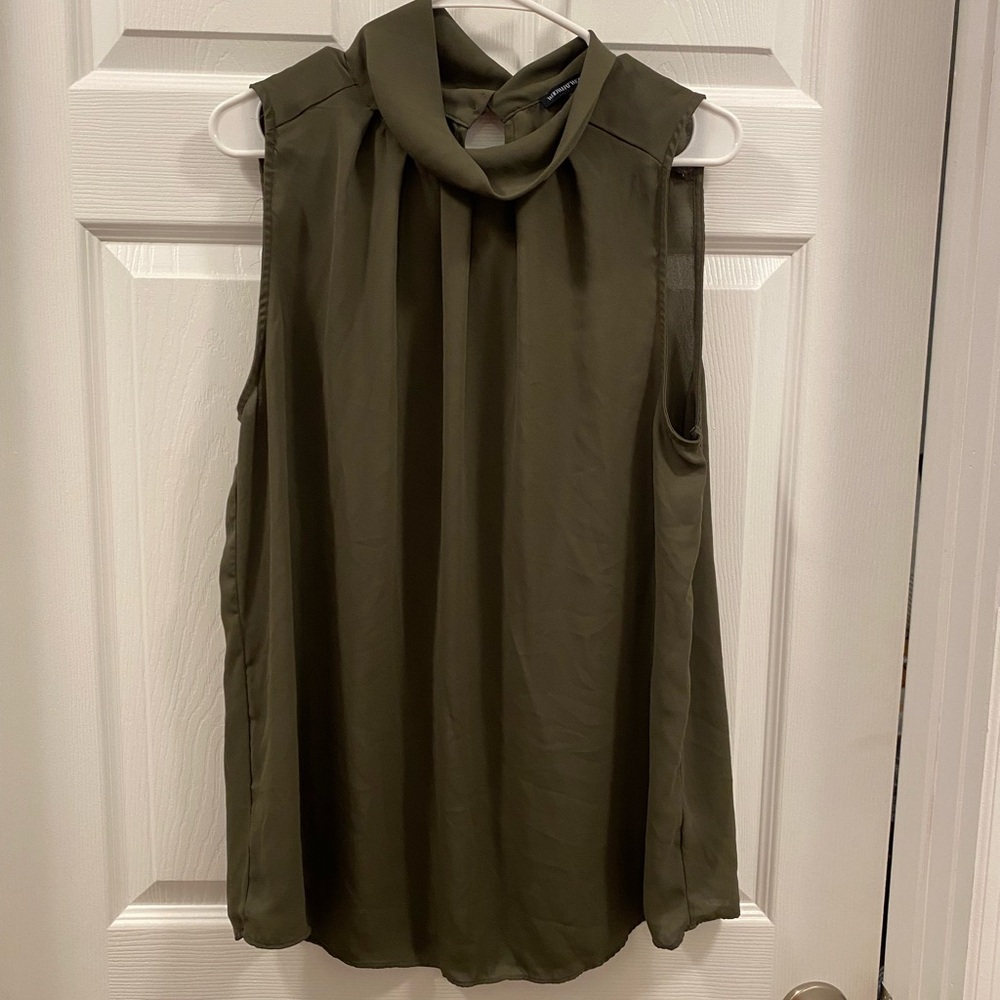 Who What Wear Forest Green Sleeveless Blouse